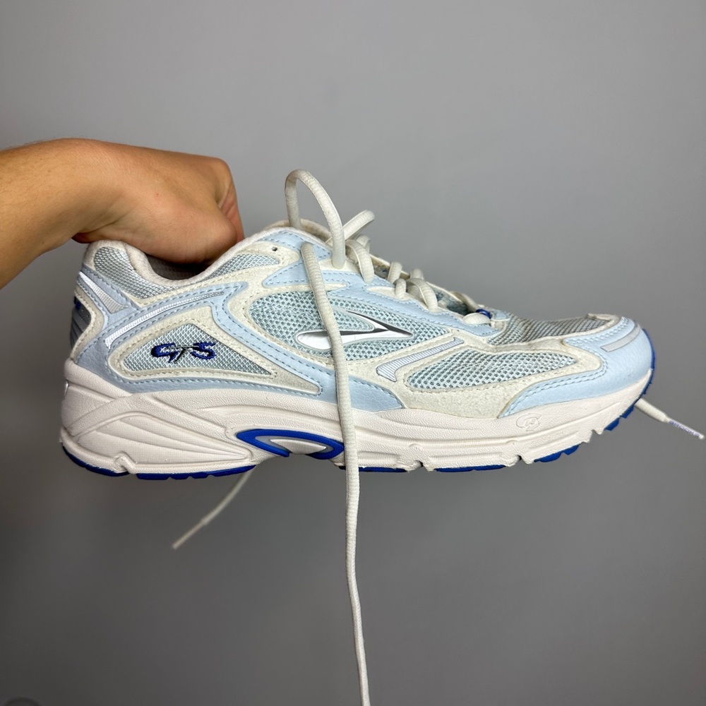 Brooks Adrenaline GTS 4 Size 9 Stylish White and Blue Women's Sneakers